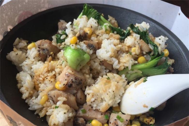 260度快时尚餐厅